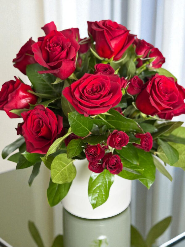 dozen red roses parkland